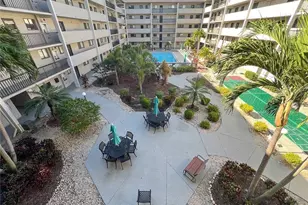 2121 Collier Ave E, Fort Myers, FL 33901 - Photo 1