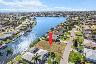 322 SE 33rd St, Cape Coral, FL 33904 - Photo 1