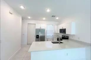 672 Chemstrand St E, Lehigh Acres, FL 33974 - Photo 1