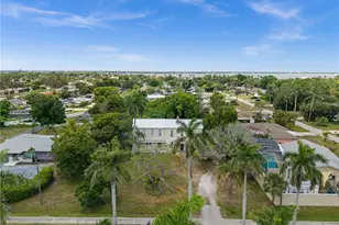 12430 McGregor Blvd, Fort Myers, FL 33919 - Photo 1