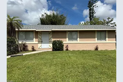 8 Roanoke Dr, Fort Myers, FL 33905 - Photo 1