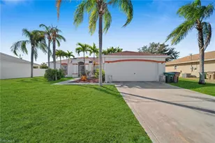 152 SE 19th Ln, Cape Coral, FL 33990 - Photo 1