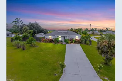 9012 S Indio Ct, Labelle, FL 33935 - Photo 1