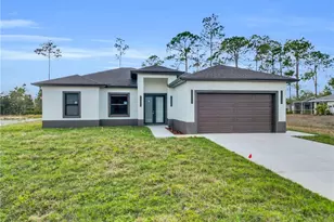 915 Cleveland Ave, Lehigh Acres, FL 33972 - Photo 1