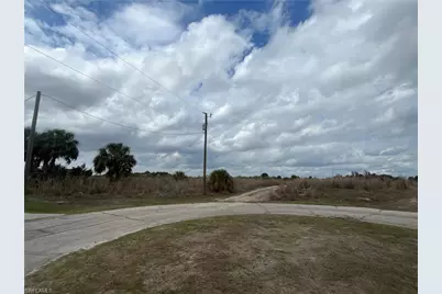 7025 Beaver Cir, Labelle, FL 33935 - Photo 1