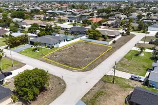 4037 SW 2nd Pl, Cape Coral, FL 33914 - Photo 1