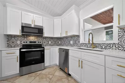 1213 SW 10th Pl, Cape Coral, FL 33991 - Photo 1