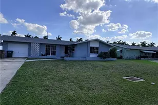 436 Bayshore Dr, Cape Coral, FL 33904 - Photo 1