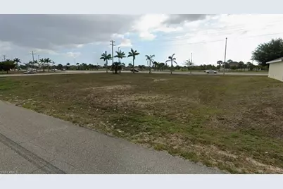 2008 NE 16th Pl, Cape Coral, FL 33909 - Photo 1