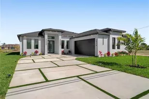 1320 NE 20th St, Cape Coral, FL 33909 - Photo 1