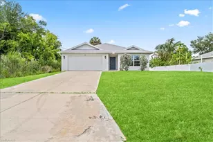 1426 NE 34th St, Cape Coral, FL 33909 - Photo 1