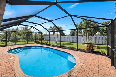 322 SE 17th St, Cape Coral, FL 33990 - Photo 1