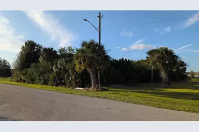 3800 Hyde Park Dr, Fort Myers, FL 33905 - Photo 1