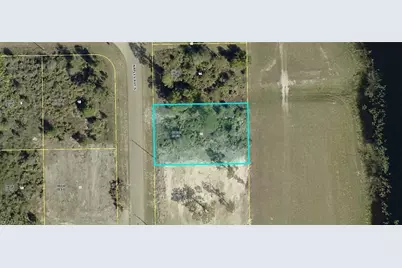 959 Naples Ave S, Lehigh Acres, FL 33974 - Photo 1