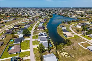 635 NE 7th Terrace, Cape Coral, FL 33909 - Photo 28