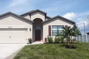 511 NE 19th Pl, Cape Coral, FL 33909 - Photo 1