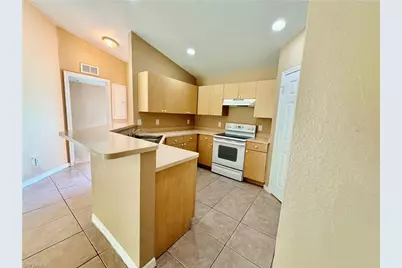 635 Hawthorne Ave S, Lehigh Acres, FL 33974 - Photo 1