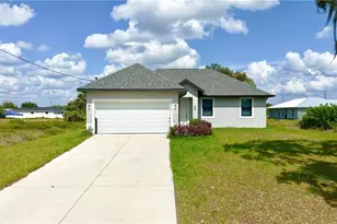 3013 Adcock Dr, Labelle, FL 33935 - Photo 1