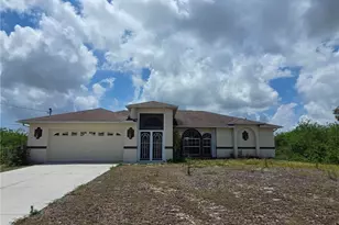 820 Rue Labeau Cir, Fort Myers, FL 33913 - Photo 1