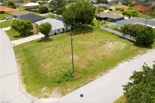116 SE 4th St, Cape Coral, FL 33990 - Photo 1
