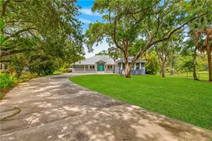 4701 Lone Pine Ct, Fort Myers, FL 33905 - Photo 1
