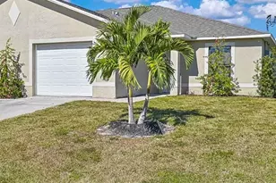 613 SE 14th St, Cape Coral, FL 33990 - Photo 1