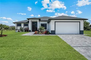 313 NE 5th Terrace, Cape Coral, FL 33909 - Photo 1