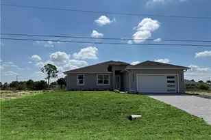 3433 NE 14th Pl, Cape Coral, FL 33909 - Photo 1