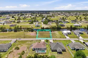 3000 NE 1st Pl, Cape Coral, FL 33909 - Photo 1