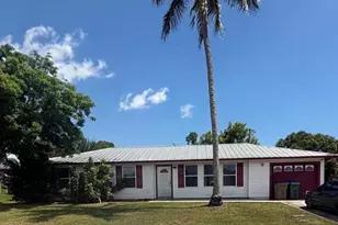 706 SW 31st St, Cape Coral, FL 33914 - Photo 1