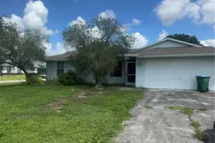 1401 NE 10th St, Cape Coral, FL 33909 - Photo 1
