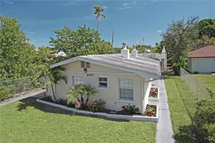 2147 Washington Ave, Naples, FL 34112 - Photo 1