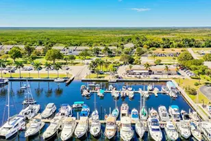 525 Newport Dr, Naples, FL 34114 - Photo 1