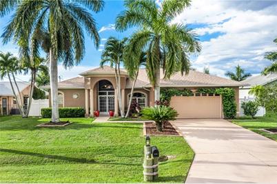 301 SE 31st St, Cape Coral, FL 33904 - Photo 1