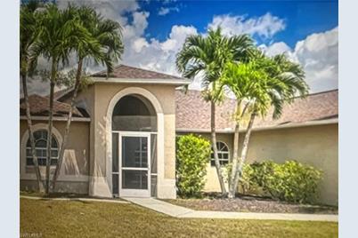 2207 SE 10th Ln, Cape Coral, FL 33990 - Photo 1