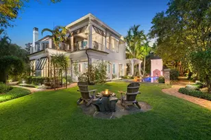 563 3rd St N, Naples, FL 34102 - Photo 1