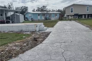 332 Rosa Lee Ave, Fort Myers, FL 33908 - Photo 1