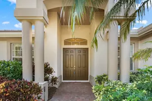 442 Saddlebrook Ln, Naples, FL 34110 - Photo 1