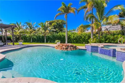 1555 Crayton Rd, Naples, FL 34102 - Photo 1