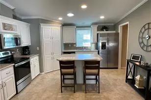 423 Palm Dr, Naples, FL 34114 - Photo 1