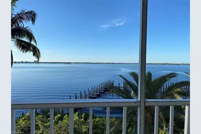 2875 Palm Beach Blvd #302, Fort Myers, FL 33916 - Photo 1