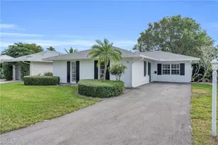 15 Crooked Ln, Naples, FL 34112 - Photo 1