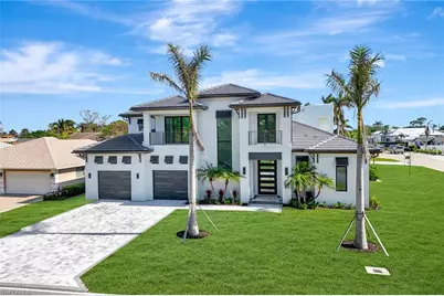 10720 Vanderbilt Dr, Naples, FL 34108 - Photo 1