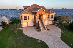 123 E North Shore Ave, North Fort Myers, FL 33917 - Photo 1