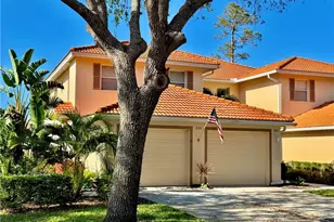 330 Robin Hood Cir, Naples, FL 34104 - Photo 1