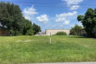 1216 SE 13th Ave, Cape Coral, FL 33990 - Photo 1