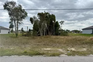 859 Yellowbird Dr, Fort Myers, FL 33913 - Photo 1