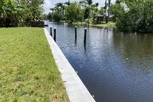 25 Estate Dr, North Fort Myers, FL 33917 - Photo 1