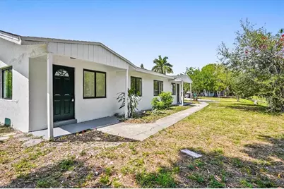 3652 Hibiscus Ave, Naples, FL 34104 - Photo 1