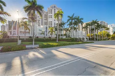 4021 Gulf Shore Blvd N #202, Naples, FL 34103 - Photo 1